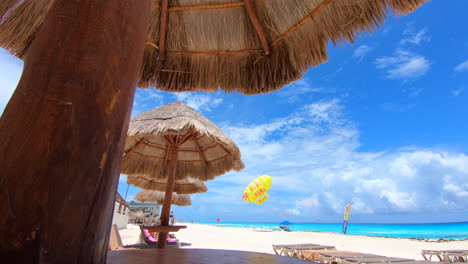 Sunny-afternoon-time-lapse-of-a-tropical-beach