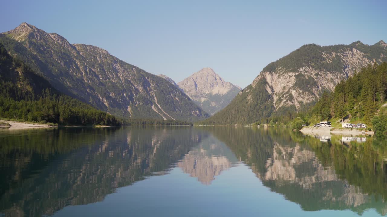 vista panorámica del lago plansee, austria
