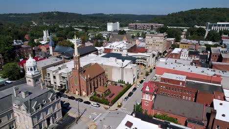 kirchtürme und kirchen in frankfurt, kentucky aus der luft