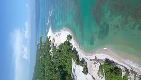paraíso tropical de vacaciones en el caribe, playa de arena y océano turquesa