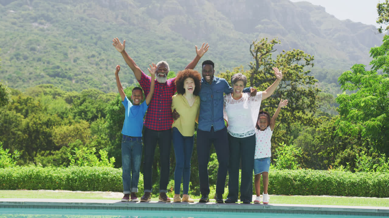 행복한 가족이 집에서 함께 보내는 시간