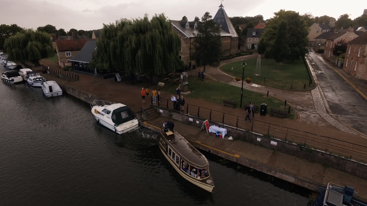 Boat on Canal | Ely | United Kingdom