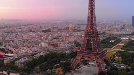 Aerial-view-to-Eiffel-tower-and-Seine´river-at-sunrise,-Paris,-France