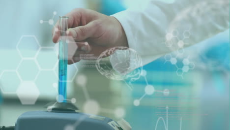 animation der datenverarbeitung und der chemischen formel über kaukasischen wissenschaftler mit reagenzrohr