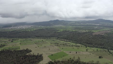 Paisaje-De-Tierras-De-Cultivo-En-El-Paisaje-Agrícola-De-México,-Antena