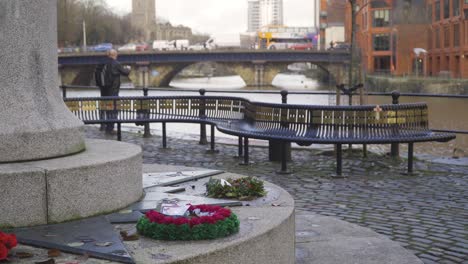 BRISTOL,-SOMERSET,-ENGLAND,-December-23,-2019:-Merchant-navy-memorial,-the-welsh-back,-Bristol-during-a-winter-day