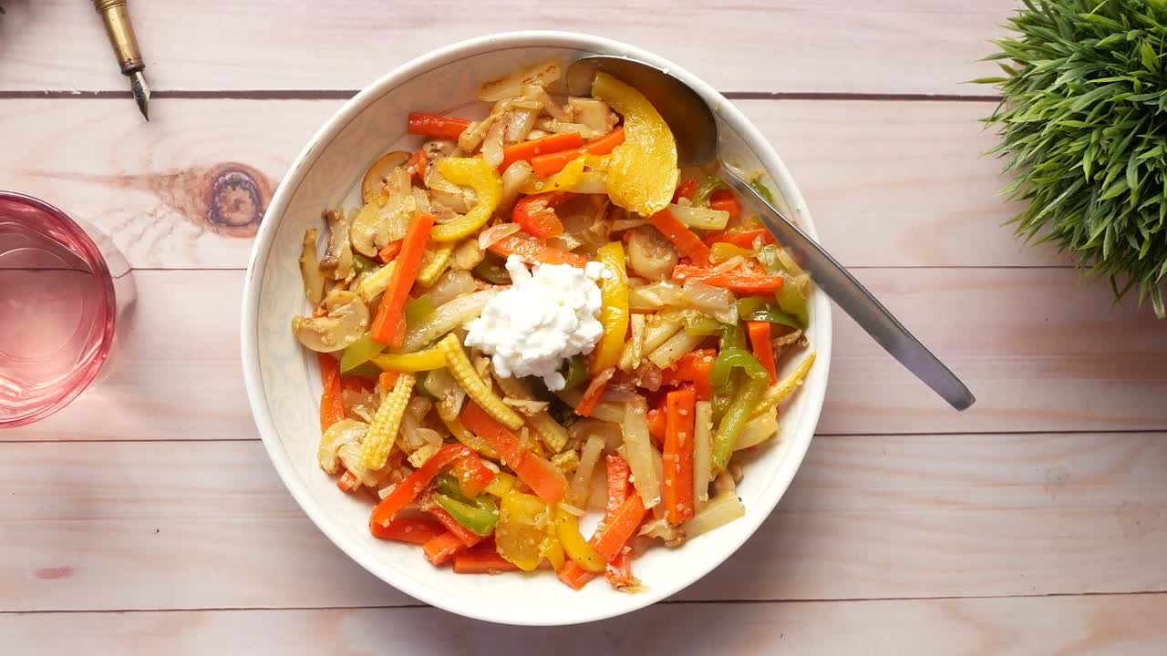 혼합 채소 김과 코티야