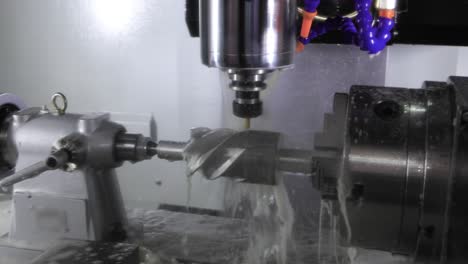 CNC-Fräsmaschine-Für-Die-Metallbearbeitung.-Schneiden-Von-Metall-Moderne-Verarbeitungstechnologie.