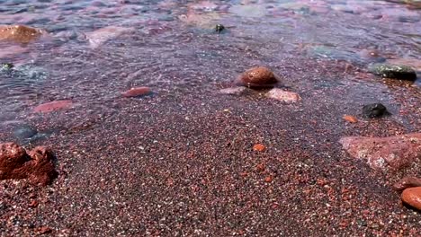 Popular-Red-Beach-in-Santorini,-Greece-on-a-Sunny-Day