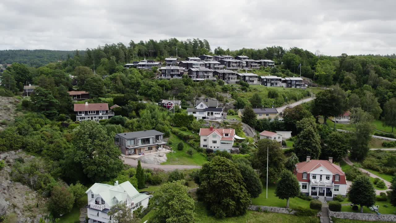 vista aérea de una zona residencial en ljungskile, bohuslan