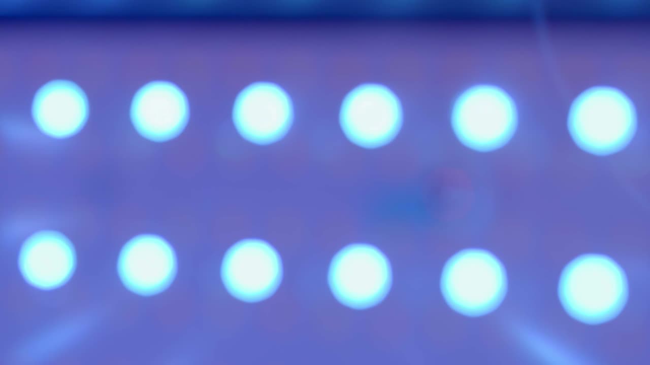 rgb led 패널 전구가 박이는 클로즈업