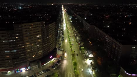 Tráfico-En-El-Bulevar-Iuliu-Maniu-Por-La-Noche-En-Bucarest,-Rumania