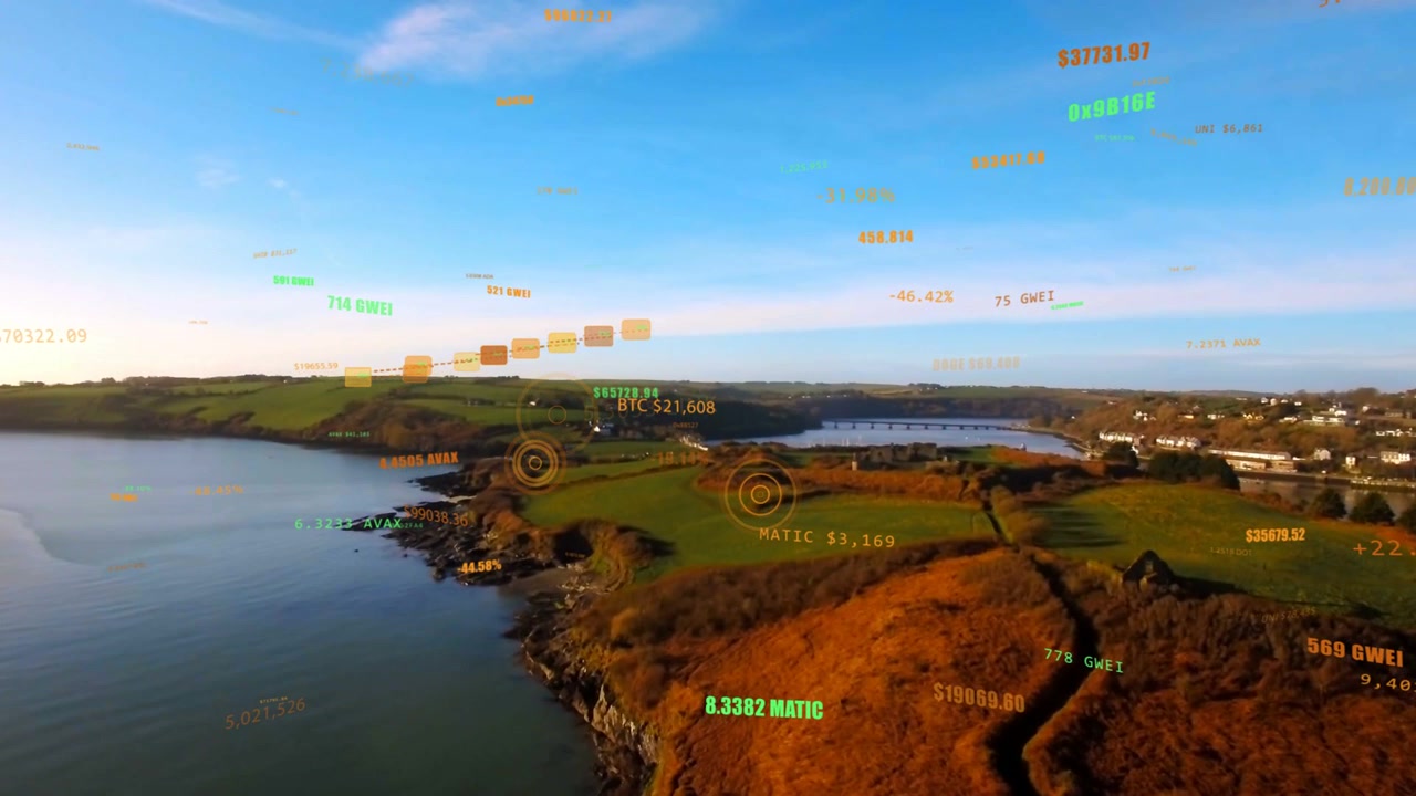 Drone s'approchant d'un cap, des graphiques de RA apparaissant et s'alignant avec la verdure pour afficher les prix des jetons.