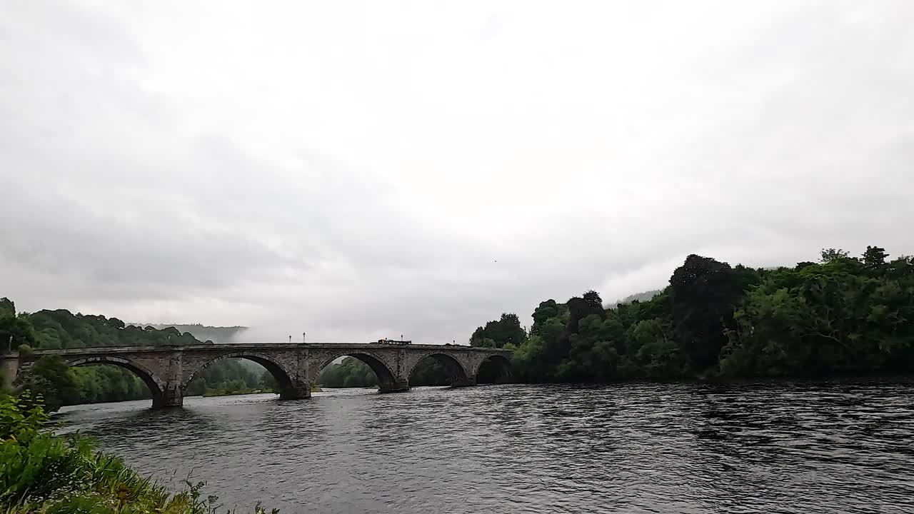 자연과 건축의 조용한 전망