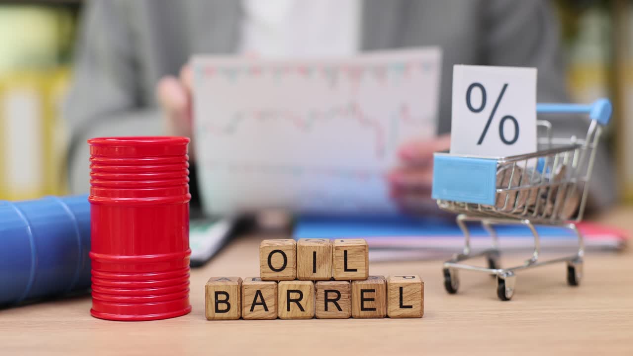 Oil barrel and market