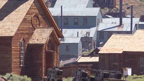 Establishing-shot-of-Bodie-California-gold-mining-gold-rush-ghost-town-2