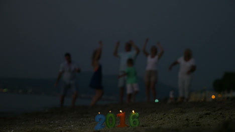 Neujahrsfeier-Am-Strand