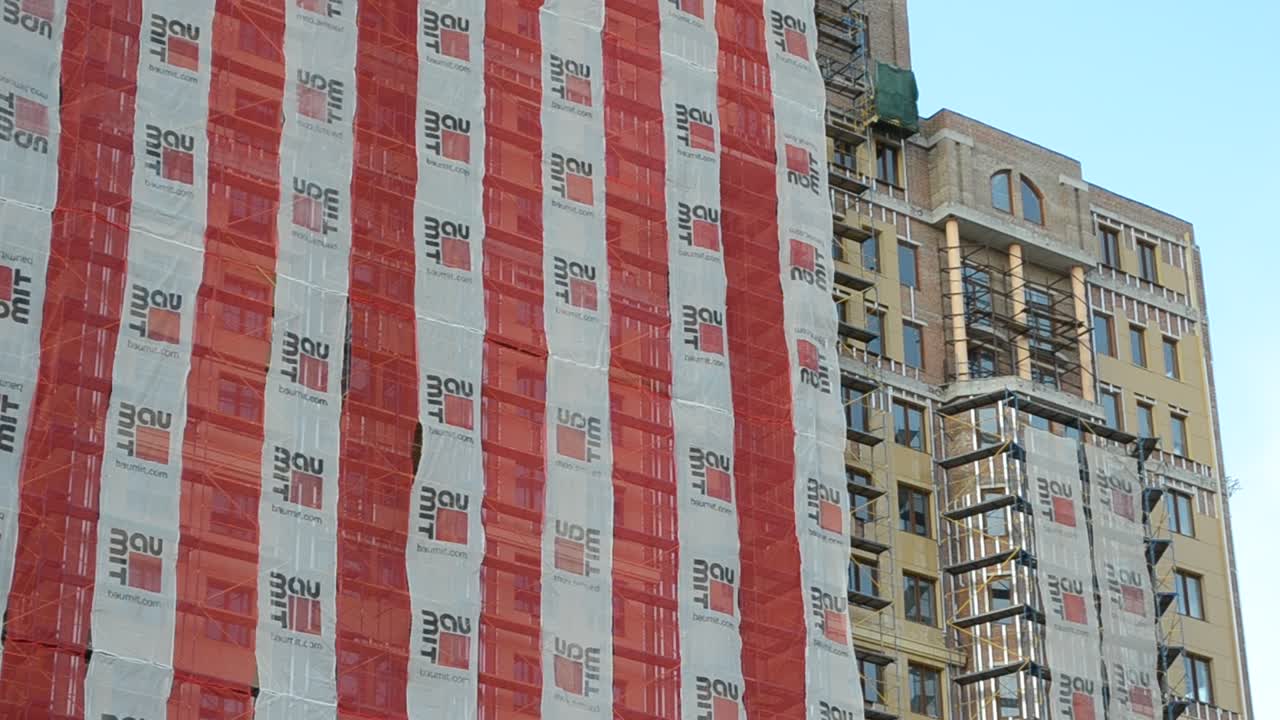 Costruzione di un complesso polifunzionale ufficio-hotel