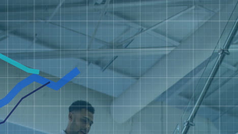 animación del procesamiento de datos financieros sobre diversas personas de negocios que trabajan en la oficina