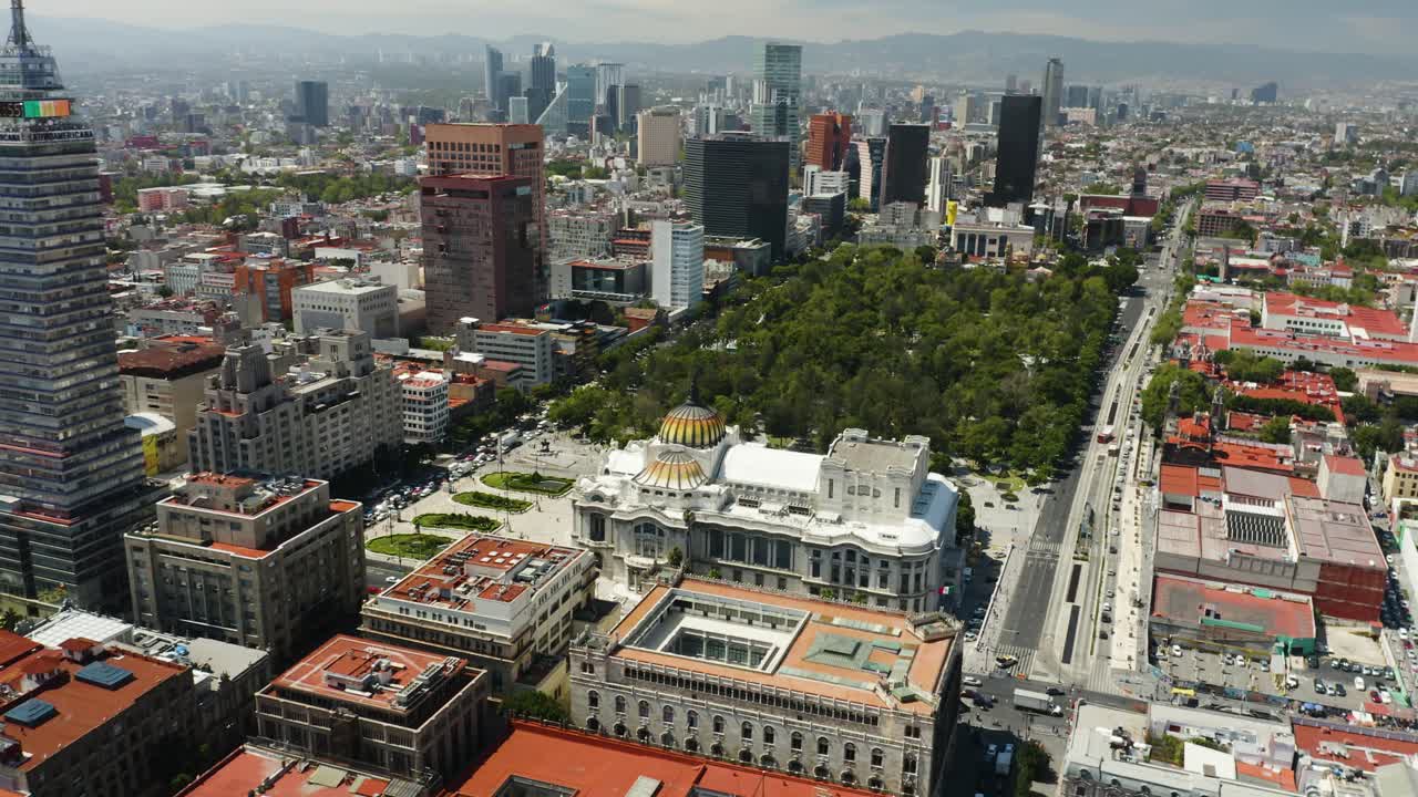vista aérea del parque alameda, palacio de bellas artes, rascacielos en la ciudad de méxico