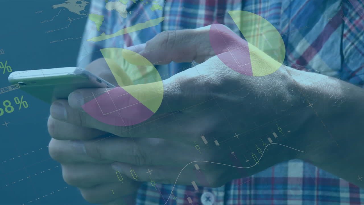 animación del procesamiento de datos financieros sobre un empresario caucásico que usa un teléfono inteligente