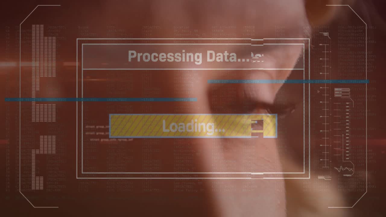 백인 여성의 눈 위에 데이터 처리와 함께 디지털 화면의 애니메이션