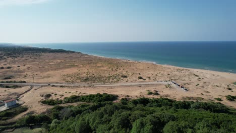 Naturstrand-Drohnenansicht