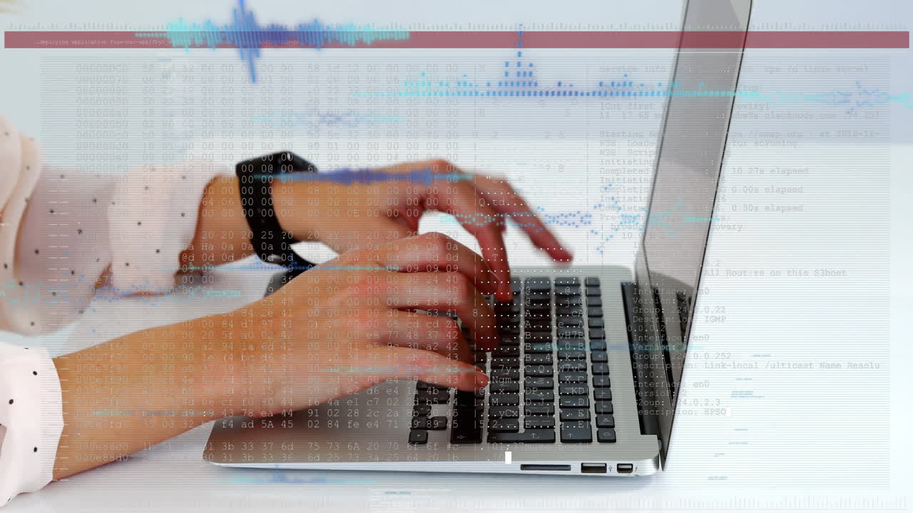 animación del procesamiento de datos financieros sobre un empresario caucásico que usa una computadora portátil