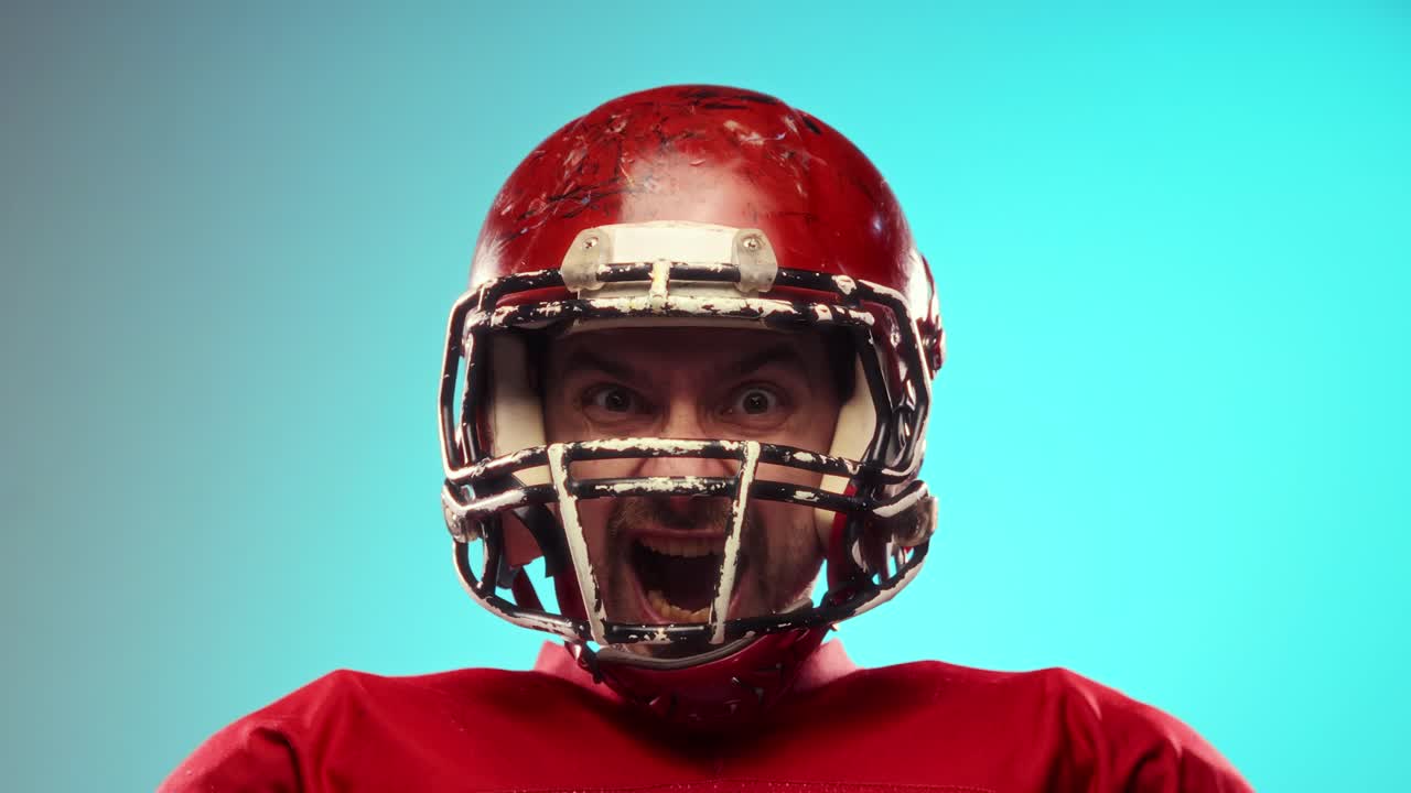 Giocatore di football arrabbiato