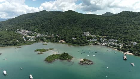 Wunderschöne-4K-Luftaufnahmen-Von-Drohnen-Von-Bergen-In-Sai-Kung,-Hongkong