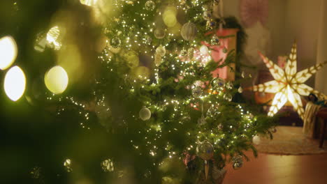 bokeh on beautiful christmas lights on christmas tree