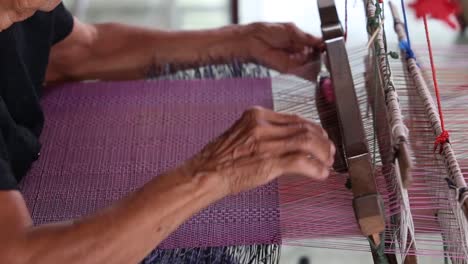 Making-Papyrus-Mats
in-Udonthani-Province,-Thailand