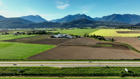 Vista-Panorámica-De-La-Autopista-Transcanadiense-En-Chilliwack-En-Columbia-Británica,-Canadá