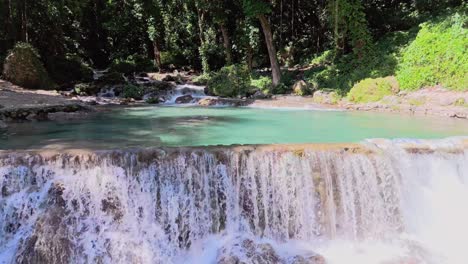 Vista-Aérea-De-Villa-Miriam-Residencia-Privada-Con-Piscinas-Y-Cascadas-Naturales,-San-Rafael,-Provincia-De-Barahona-En-República-Dominicana