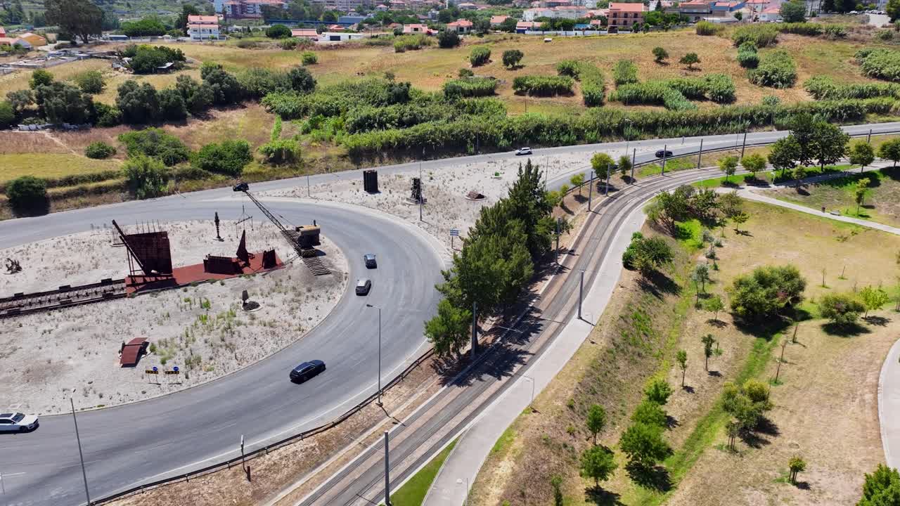 드론  ⁇ 이 순환로로 내려오고 있습니다.