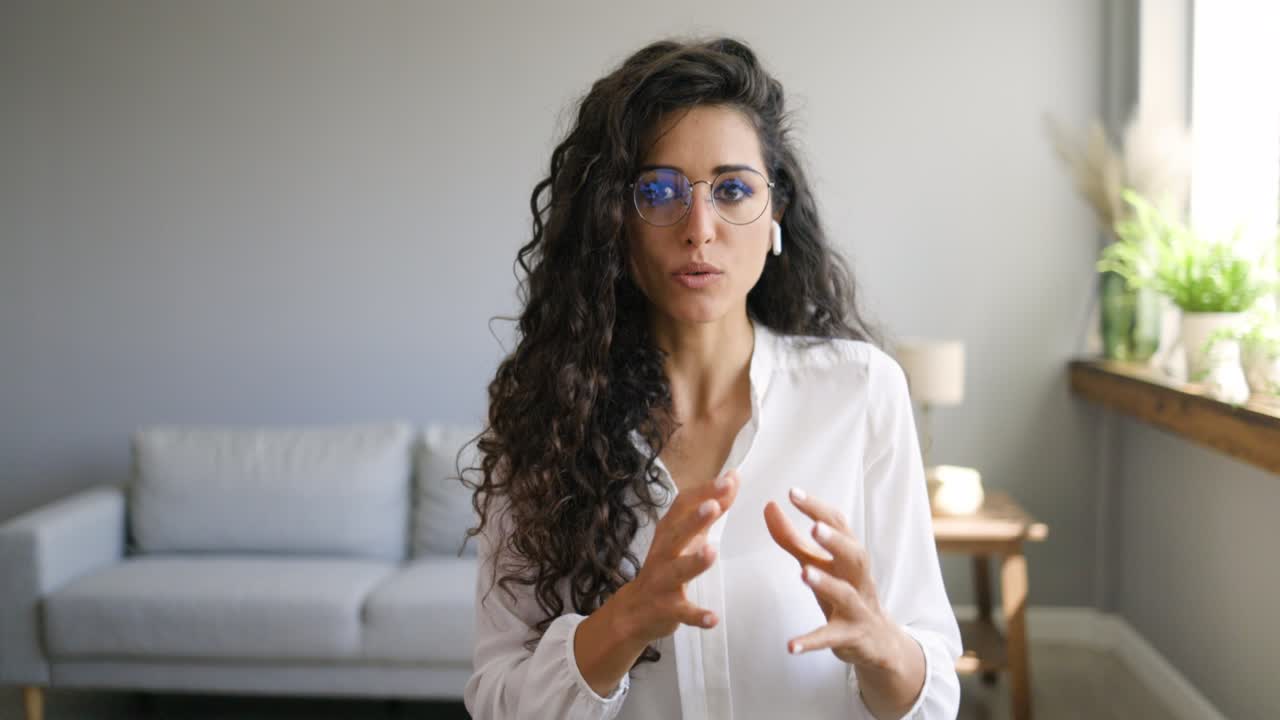 joven estudiante de negocios maestra