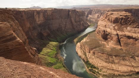 horsehoe bend from the edge