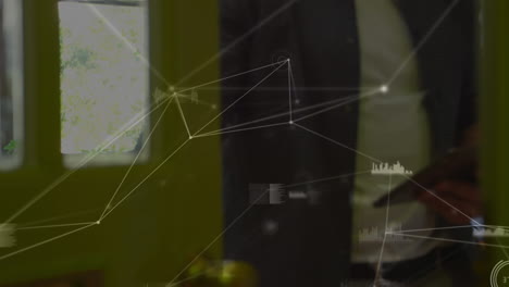 animación de la red de conexión sobre el hombre utilizando el teléfono inteligente
