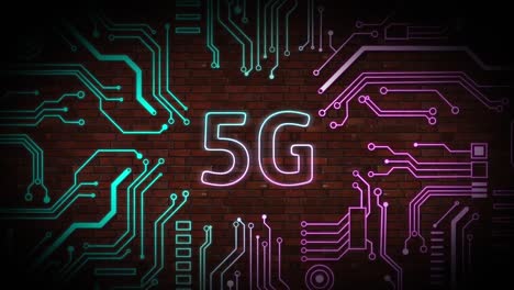 animación de una placa de circuito integrado de procesador de computadora parpadeante sobre un fondo negro.
