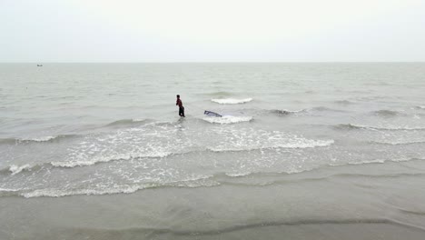 Fischer-Beim-Angeln-Im-Meer-Im-Indischen-Ozean-Von-Bangladesch