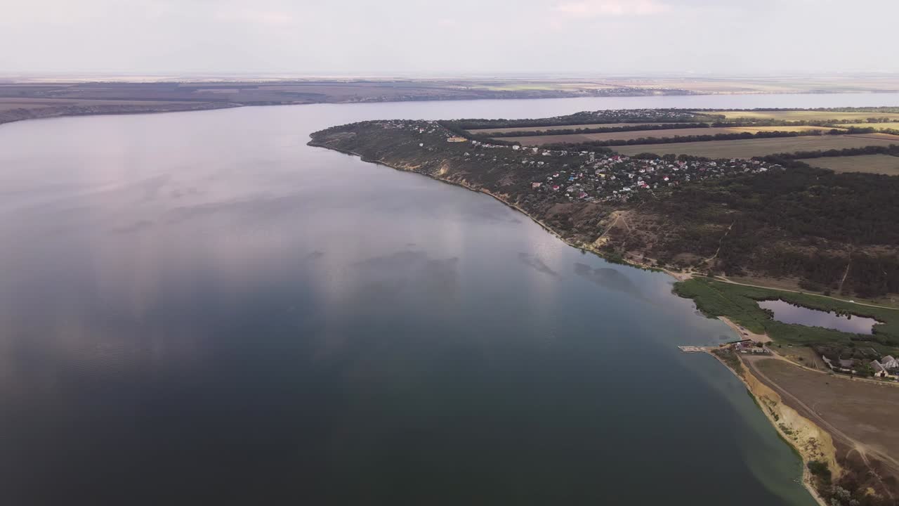 движение на понтонном мосту.