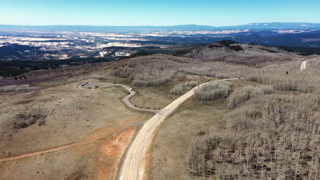 paso de montaña en el bosque nacional dixie con gran escalera y cañones escalantes en utah
