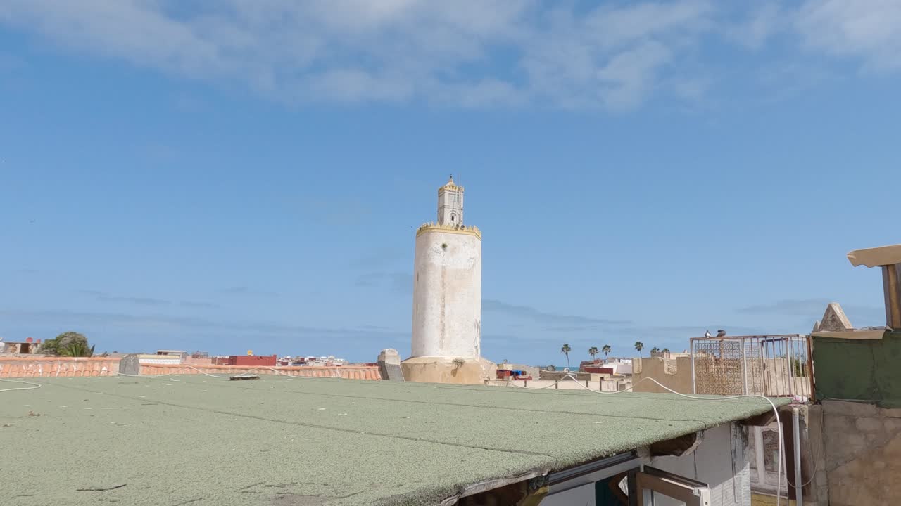 Grande Moschea di Mazagan vista da un tetto nella Medina.