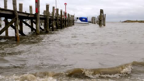 Panning-shot-of-the-small-harbour-from-Rantum,-sylt