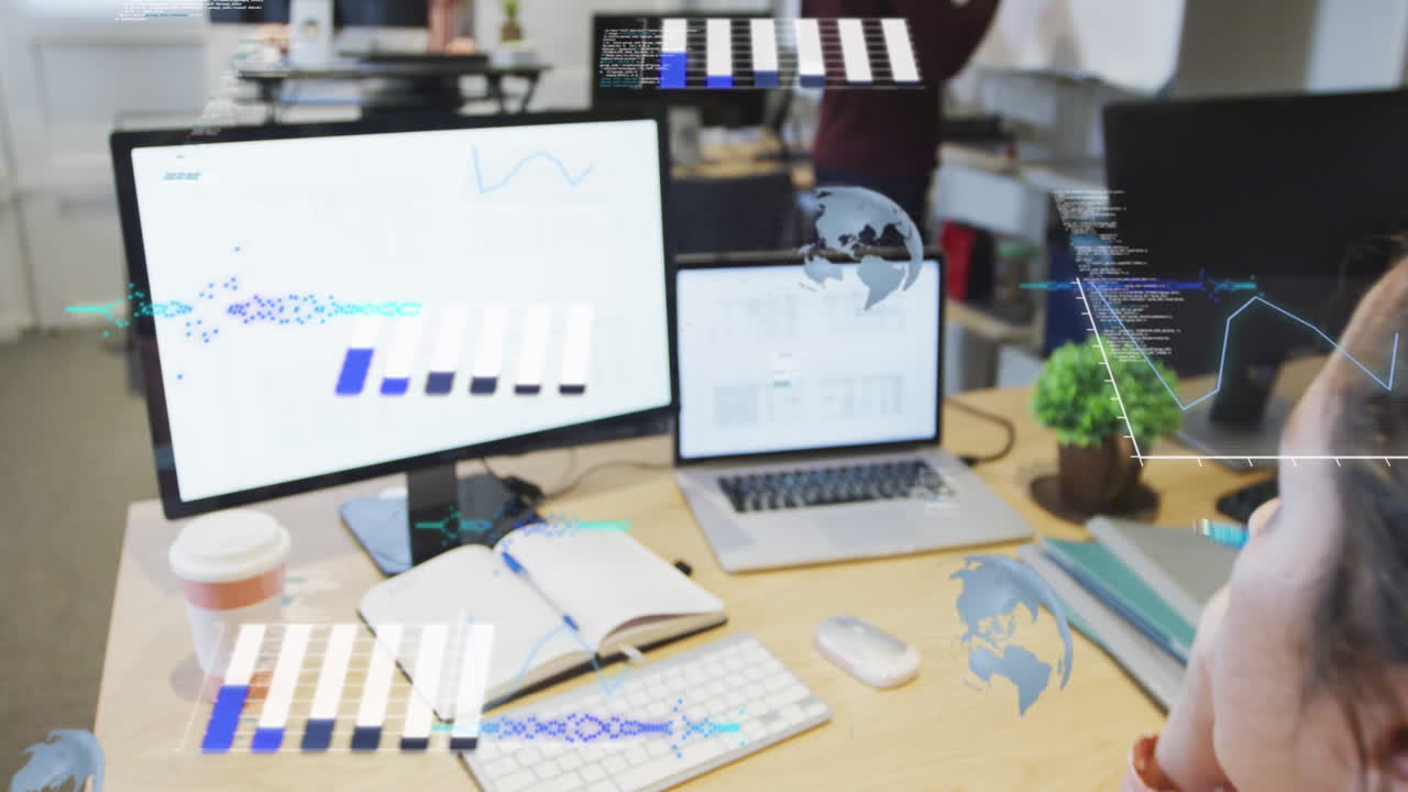 animación del procesamiento de datos financieros sobre una mujer de negocios asiática en la oficina