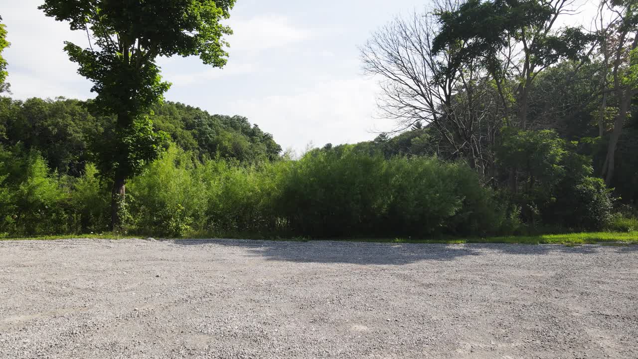 mcgraft 공원의 자갈 주차장 추가