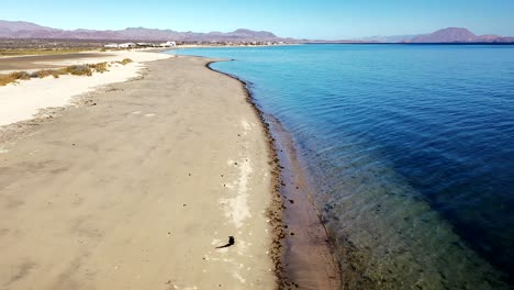 Sandy-Shoreline-Of-Bahia-De-Los-Angeles-On-The-Gulf-Of-California-In-Baja,-Mexico