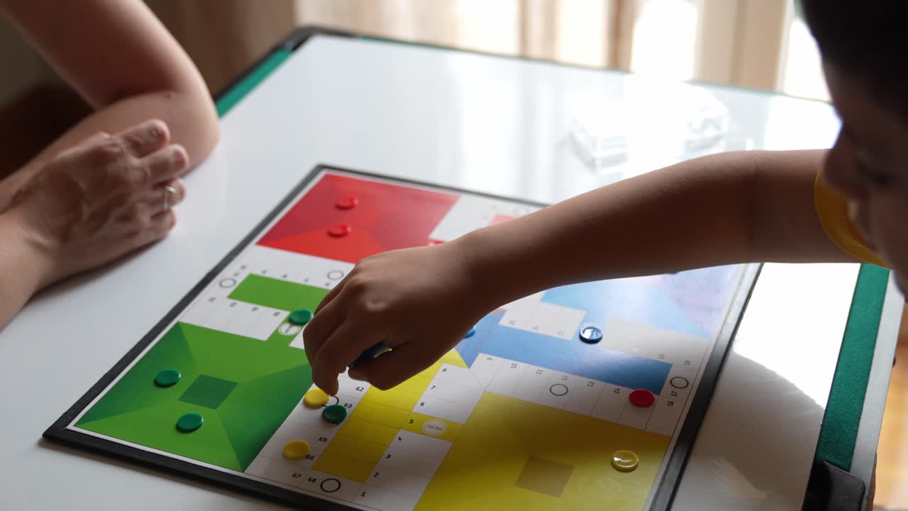Partita di Parchis in corso