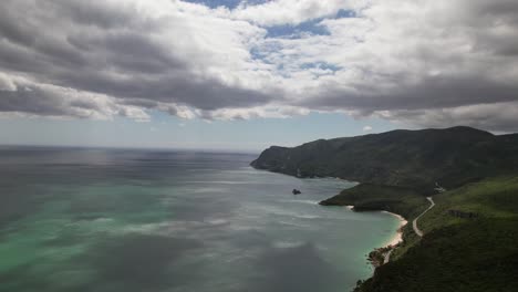 Parque-Natural-De-Arrabida-Y-Océano-Atlántico-Portugal-Vista-Aérea-05