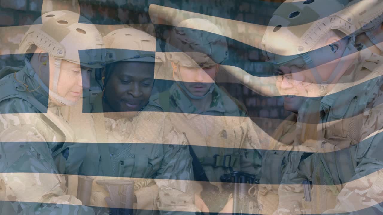 Animação da bandeira da Grécia sobre soldados masculinos diversos com armas